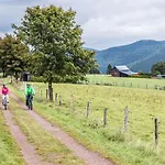 Mountain Escape 66 - Comfort & Uitzicht | Am Bergelchen 66 Niedersfeld Semesterbostad *